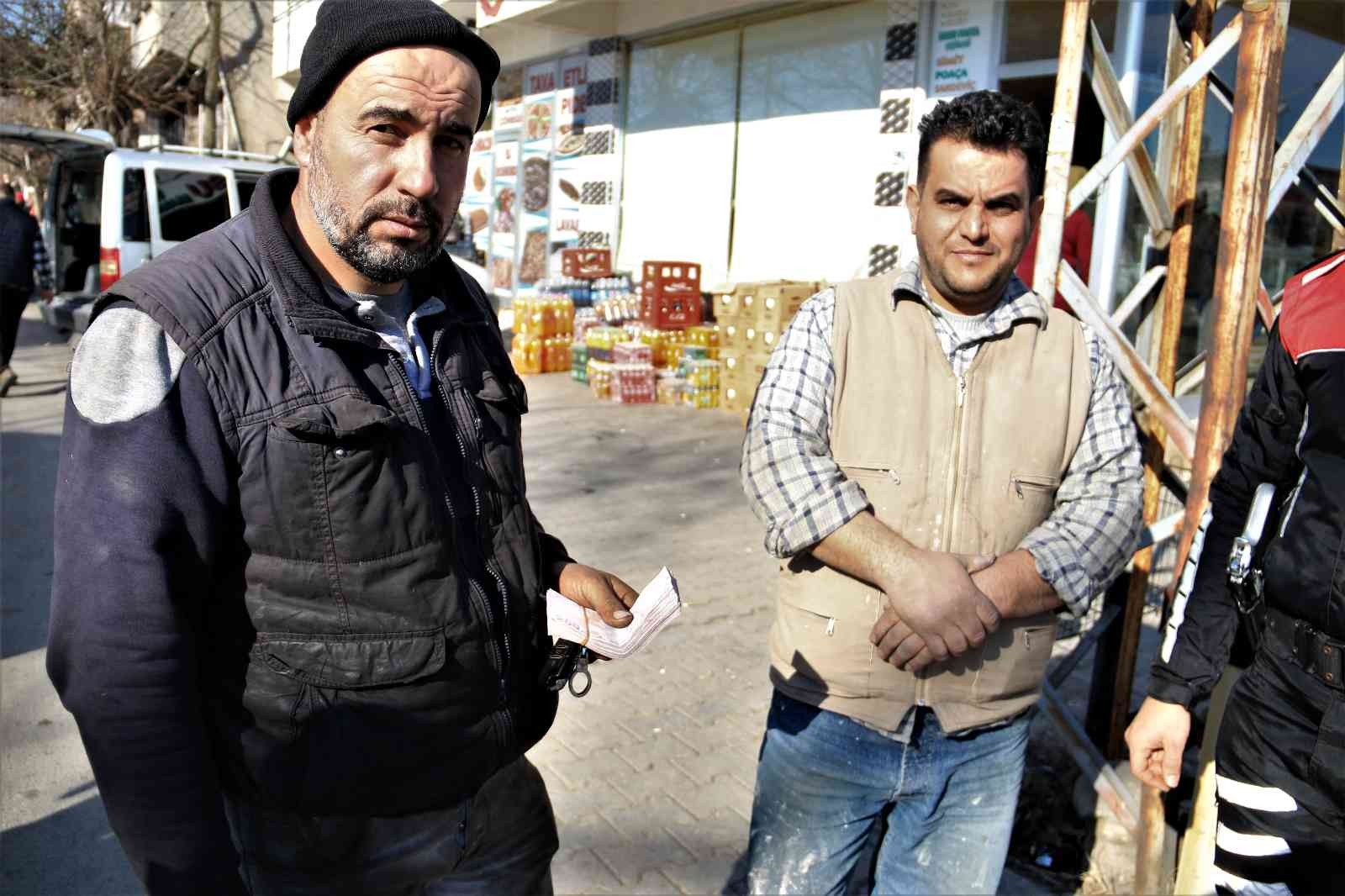 Suriyeli aile dolandırılmaktan son anda kurtuldu #kahramanmaras