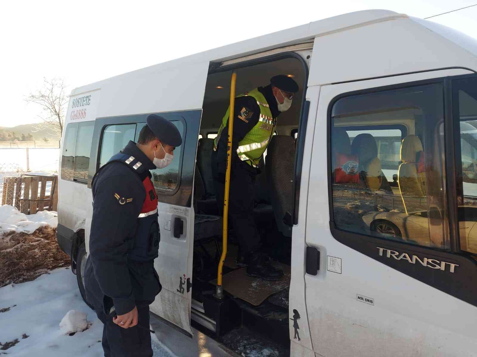 Jandarma ekiplerinden öğrenci servisi denetimi #kastamonu