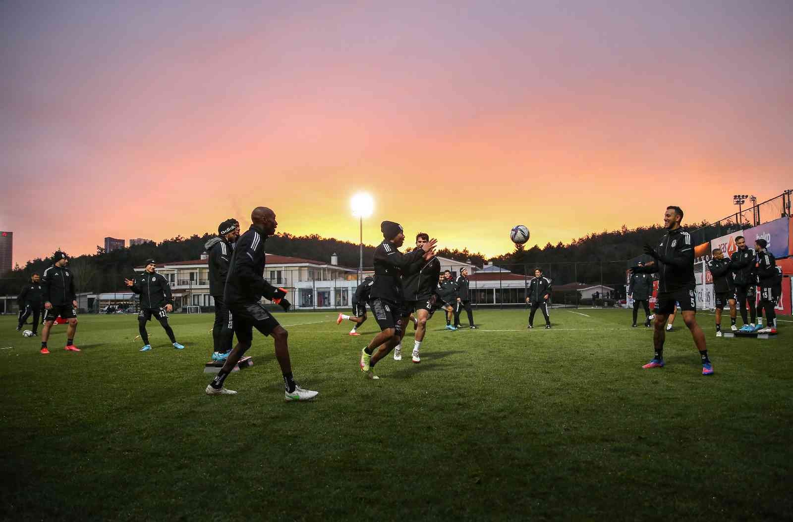 Beşiktaş, Göztepe maçı hazırlıklarını tamamladı #istanbul