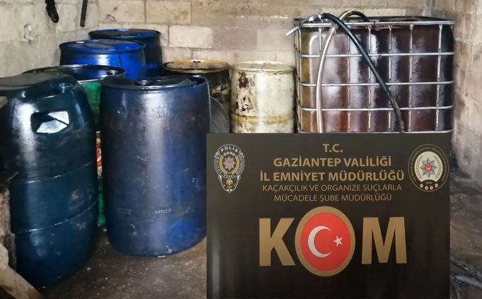 Gaziantep’te 2 bin 500 litre kaçak akaryakıt ele geçirildi #gaziantep