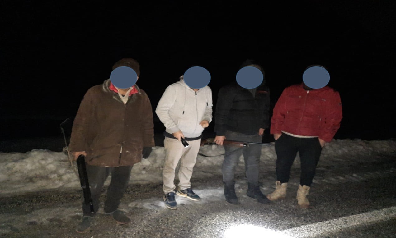 Konya’da projektörle avlandığı iddia edilen 4 kişi yakalandı #konya