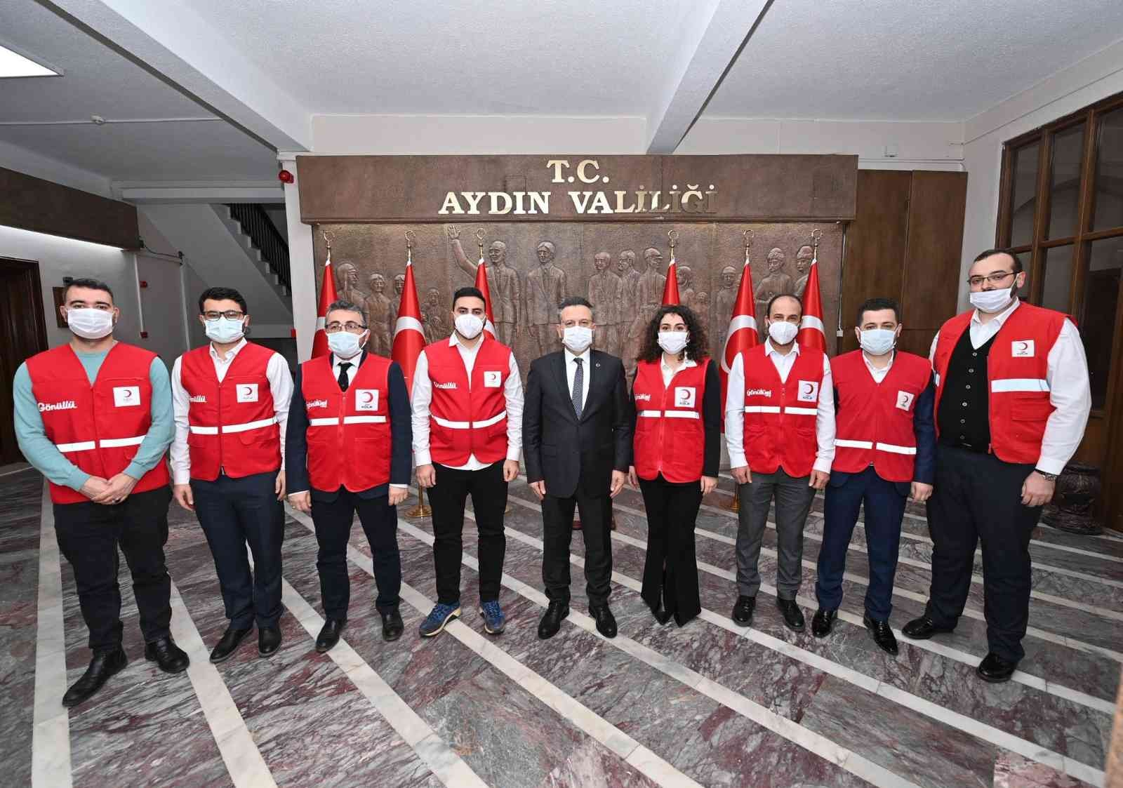 Türk Kızılay Aydın Şubesi yeni yönetimi Vali Aksoy ile görüştü #aydin