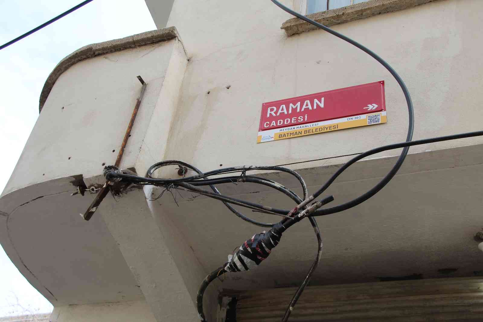 Hırsızların çaldığı internet kabloları yüzünden iki mahalle 2 aydır evlerine internet alamıyor #batman