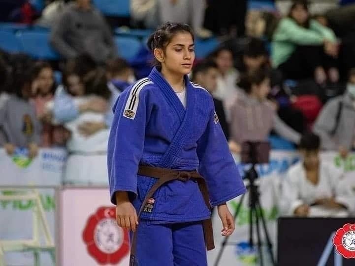 Burdurlu öğrenci Türkiye Şampiyonasında ikinci oldu #burdur