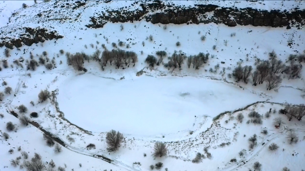 Ağın’da buz tutan tektonik Sülüklü göl, dron ile görüntülendi #elazig