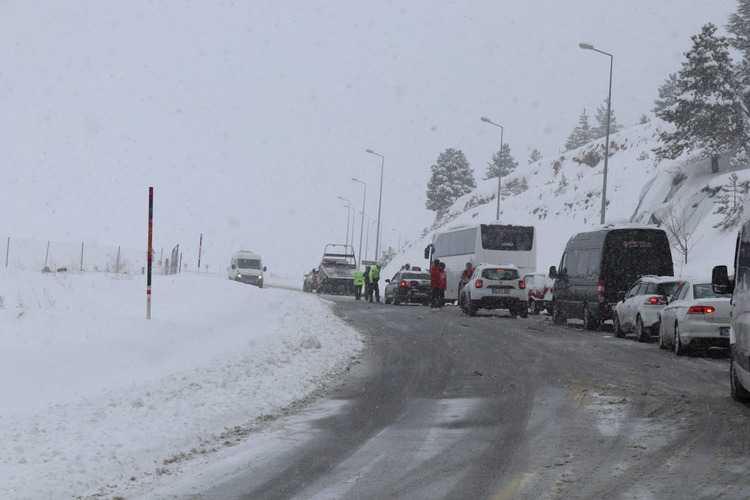 Kayseri’de kar yağışı hayatı olumsuz etkiledi #kayseri