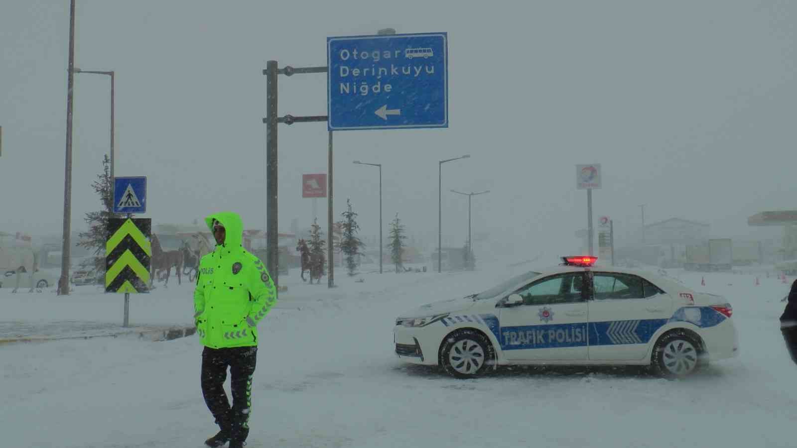 Nevşehir - Aksaray yolu trafiğe kapandı