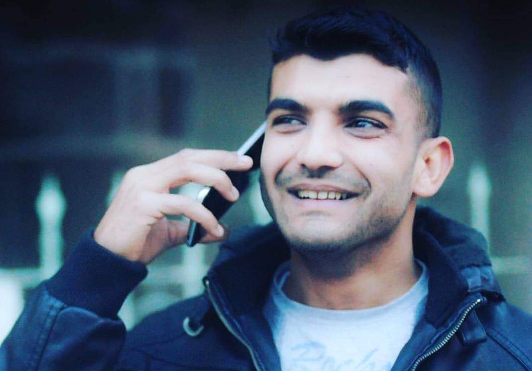 Kask takmayan motosiklet sürücüsü hayatını kaybetti #izmir