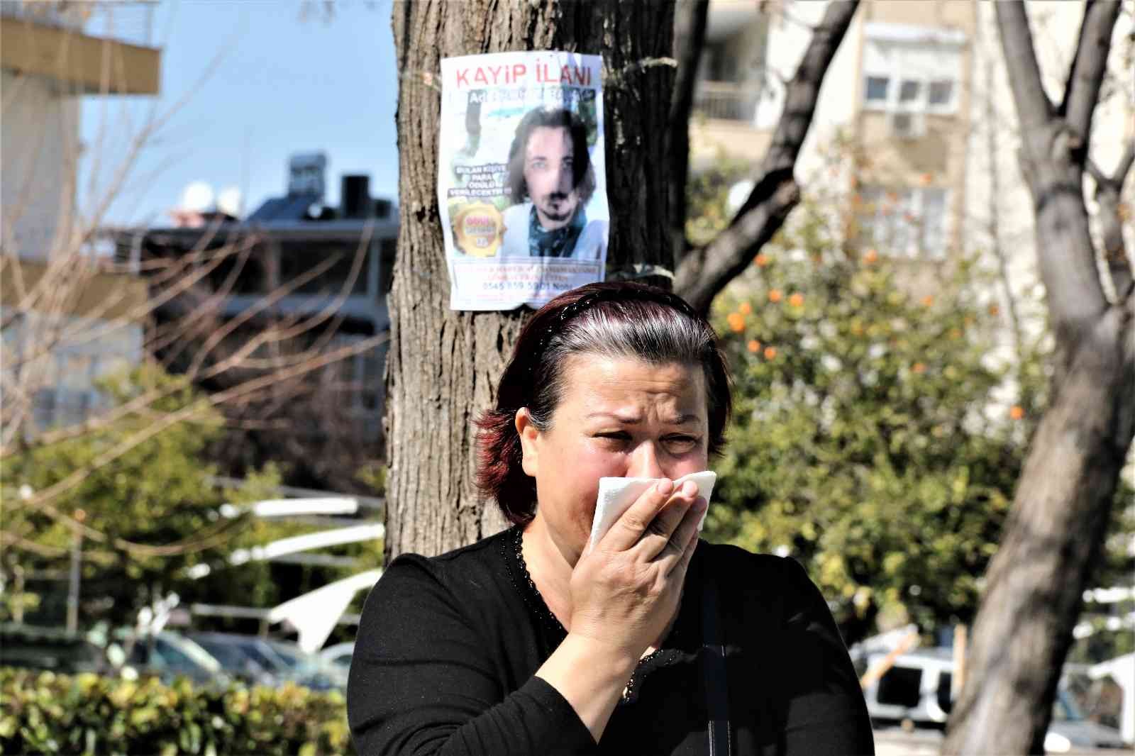 Antalya’da gözü yaşlı anne 41 gündür haber alamadığı oğlunu 50 bin TL ödül ile arıyor #antalya