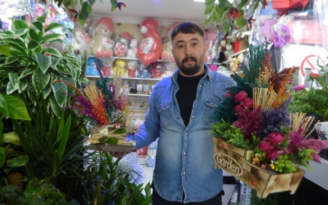 Çiçek satıcıları, 14 Şubat Sevgililer Günü’nden umutlu #kutahya