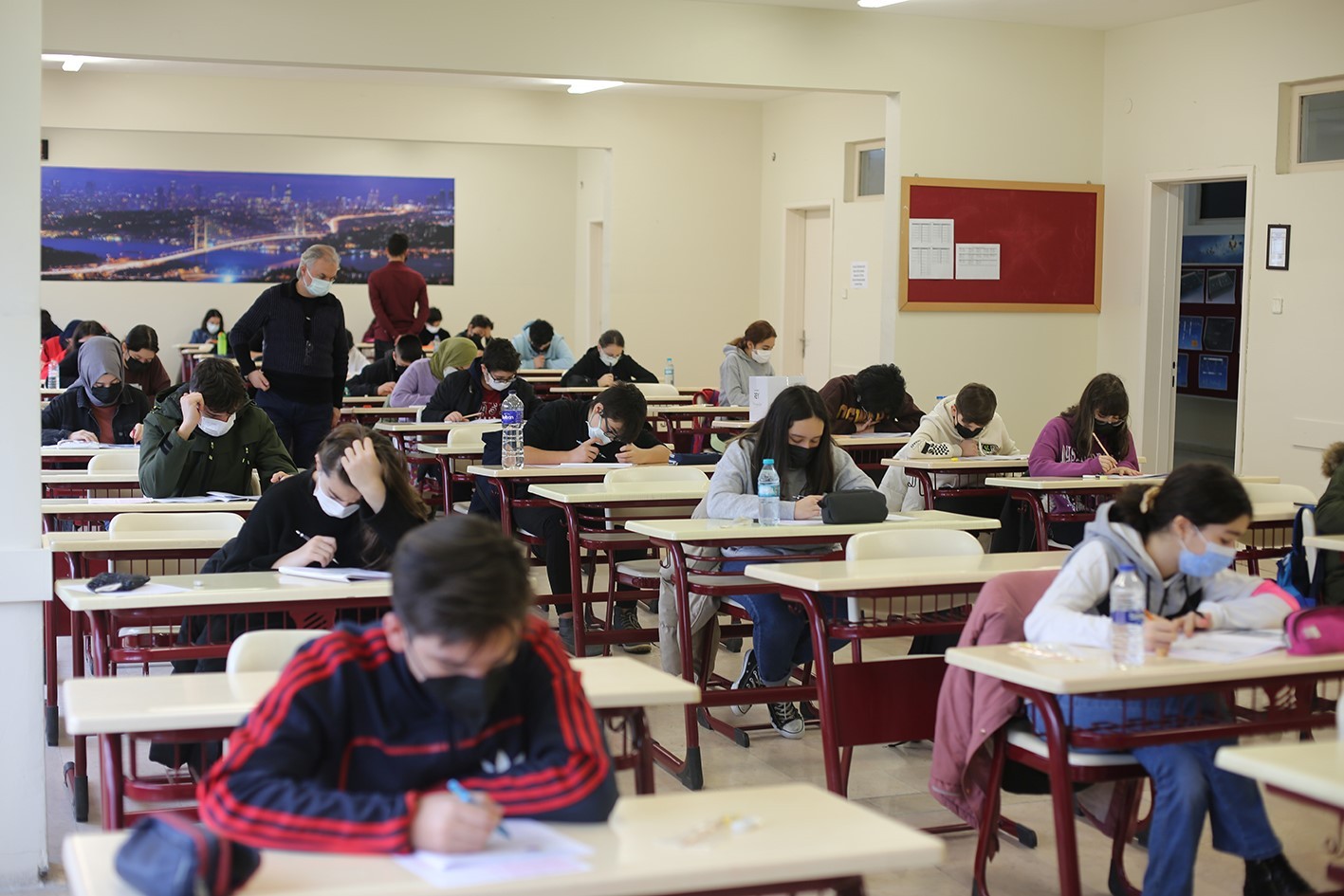 İhlas’a Geçiş Bursluluk Sınavı yoğun katılımla gerçekleşti #istanbul