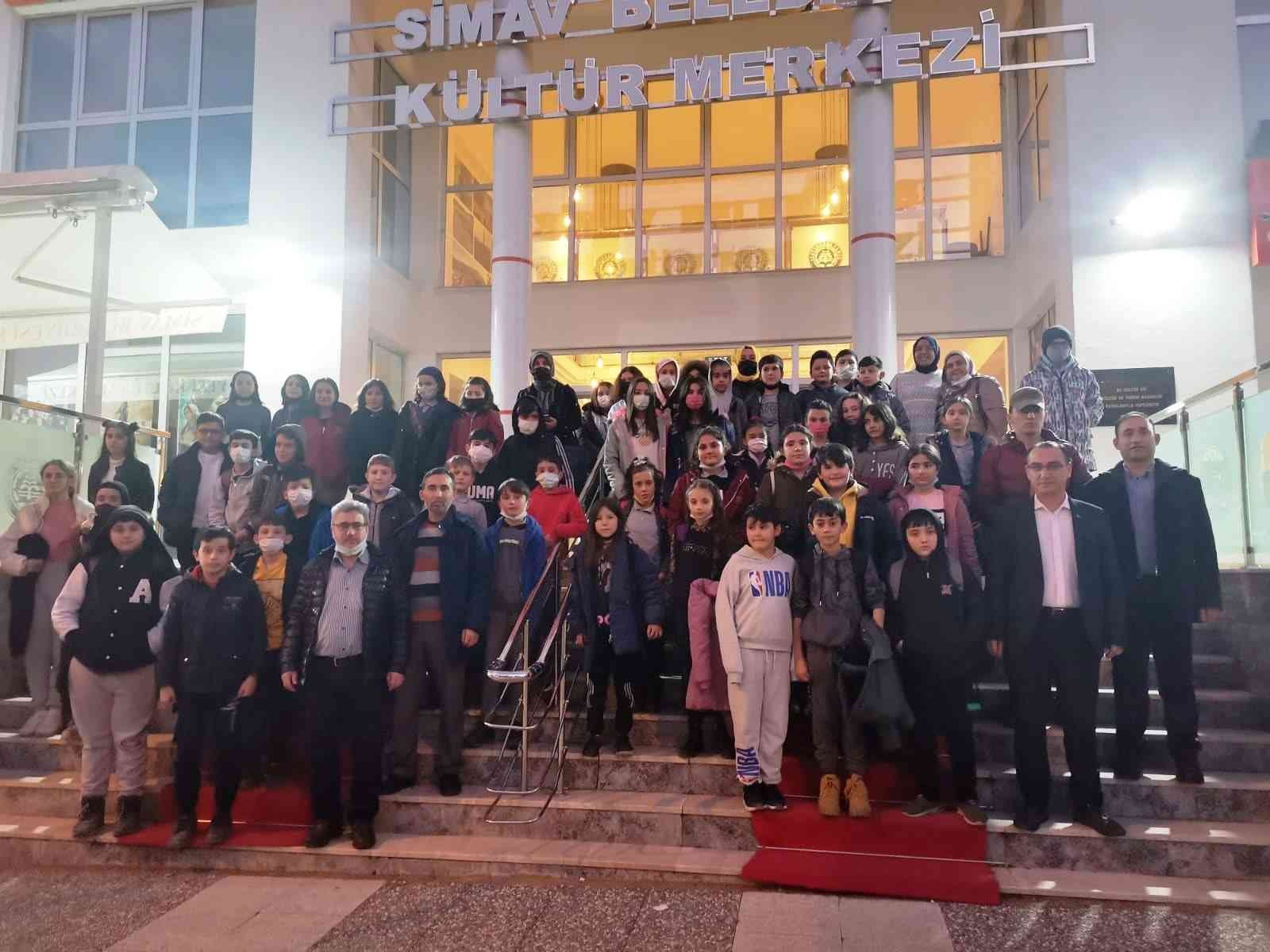 Simav’da öğrenciler, “İyi ki Varsın Eren” filmini izledi #kutahya