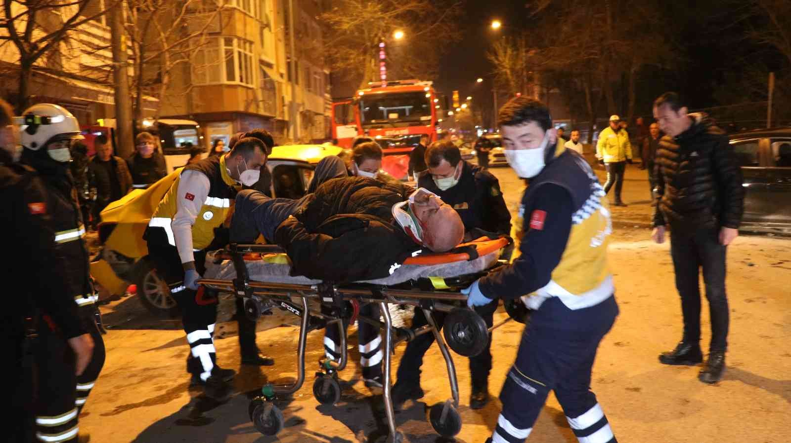 Edirne’de yaşanan kazada ortalık savaş alanına döndü #edirne