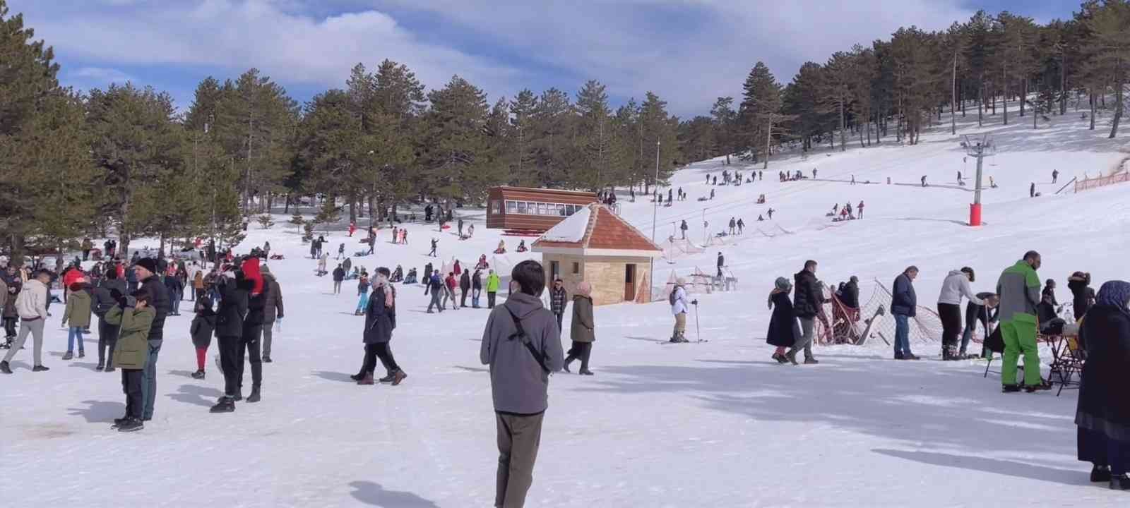 Muratdağı Termal Kayak Merkezi’ne yoğun ilgi #kutahya