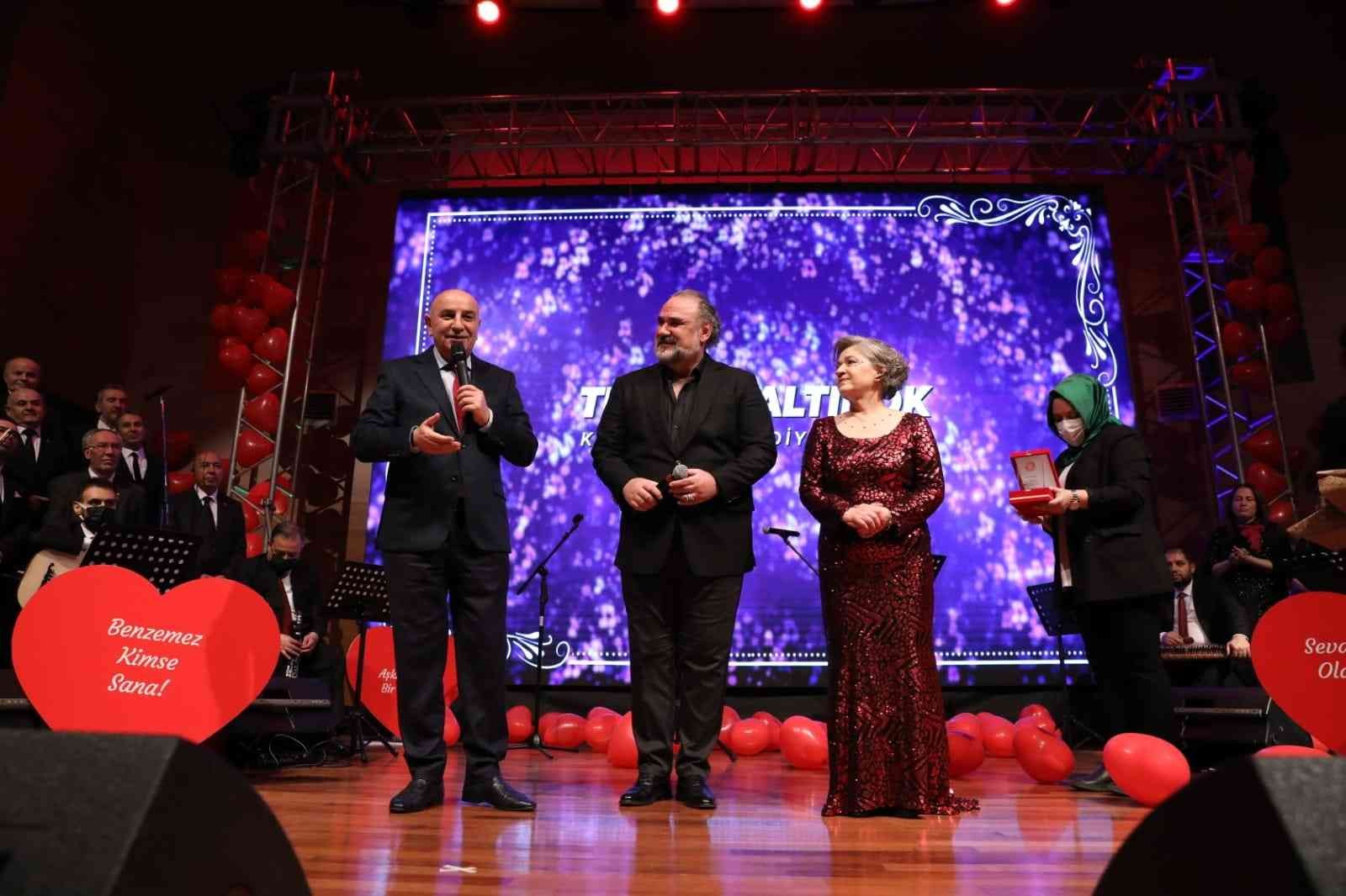 Keçiören, Ayşe Taş ve Hakan Aysev konseriyle unutulmaz bir gece yaşadı #ankara
