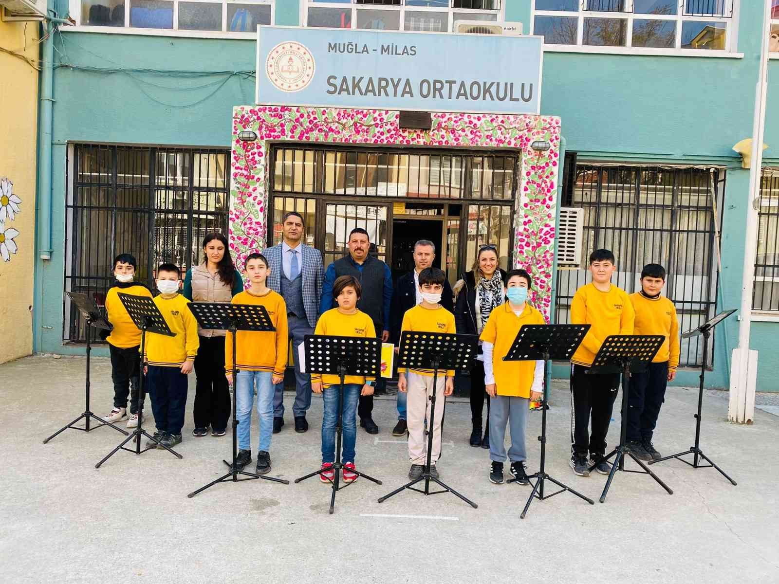 Milas Yörük Türkmen Kültür Derneği’nden müzik odasına destek #mugla