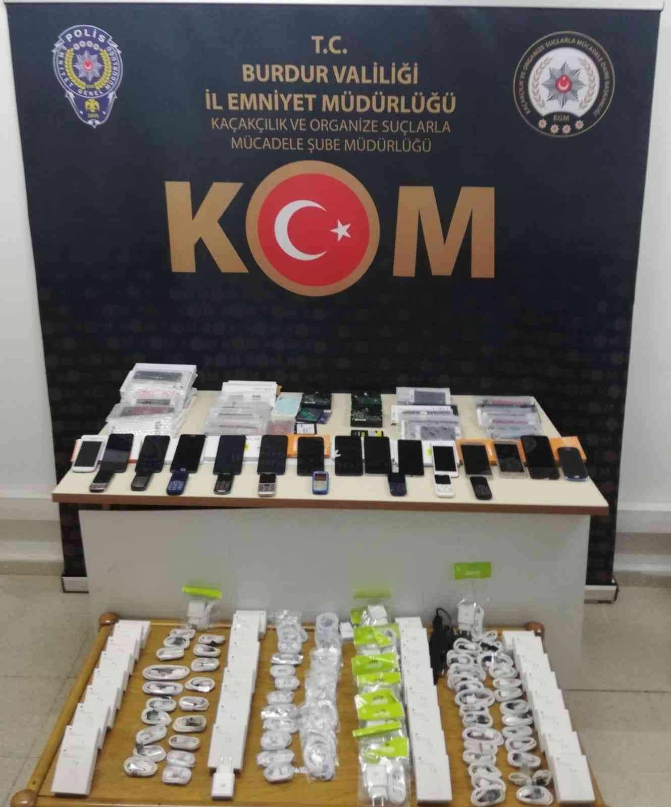 Kaçak cep telefonu  satan ve imei klonlayan 6 işyerine operasyon düzenlendi #burdur