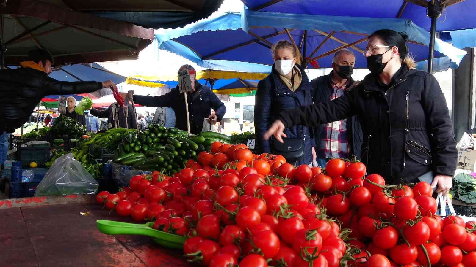 Semt pazarlarında sebze ve meyve fiyatları yarı yarıya düştü #ordu