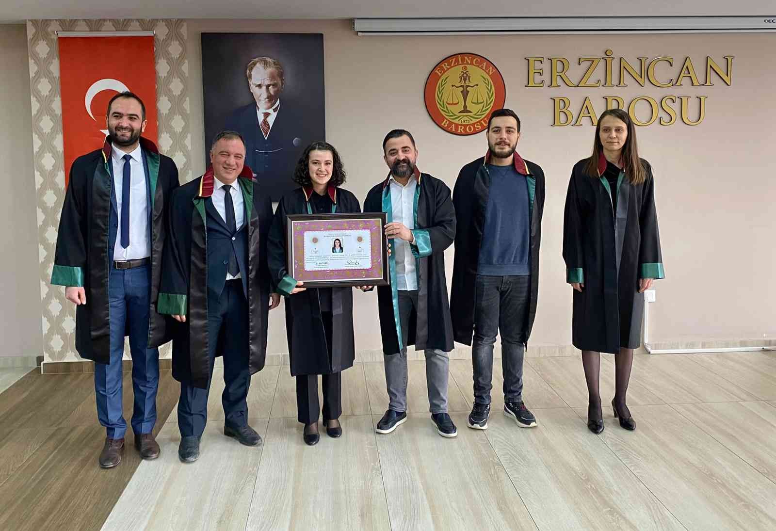 Stajyer avukatlar ruhsatnamelerini aldı #erzincan