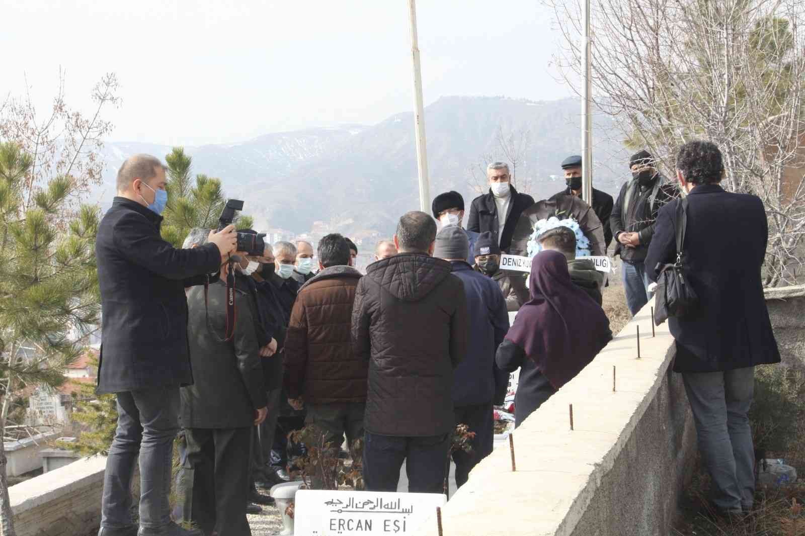 Terör saldırısında şehit düşen Cumali Akman mezarı başında anıldı #cankiri