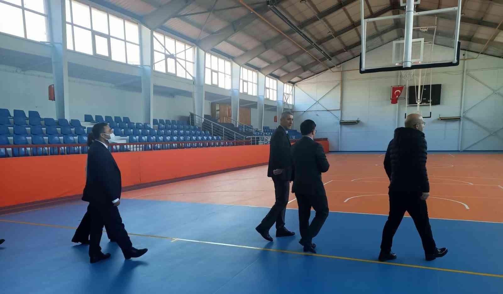 Akçakoca’da spor tesislerinin onarımı sürüyor #duzce