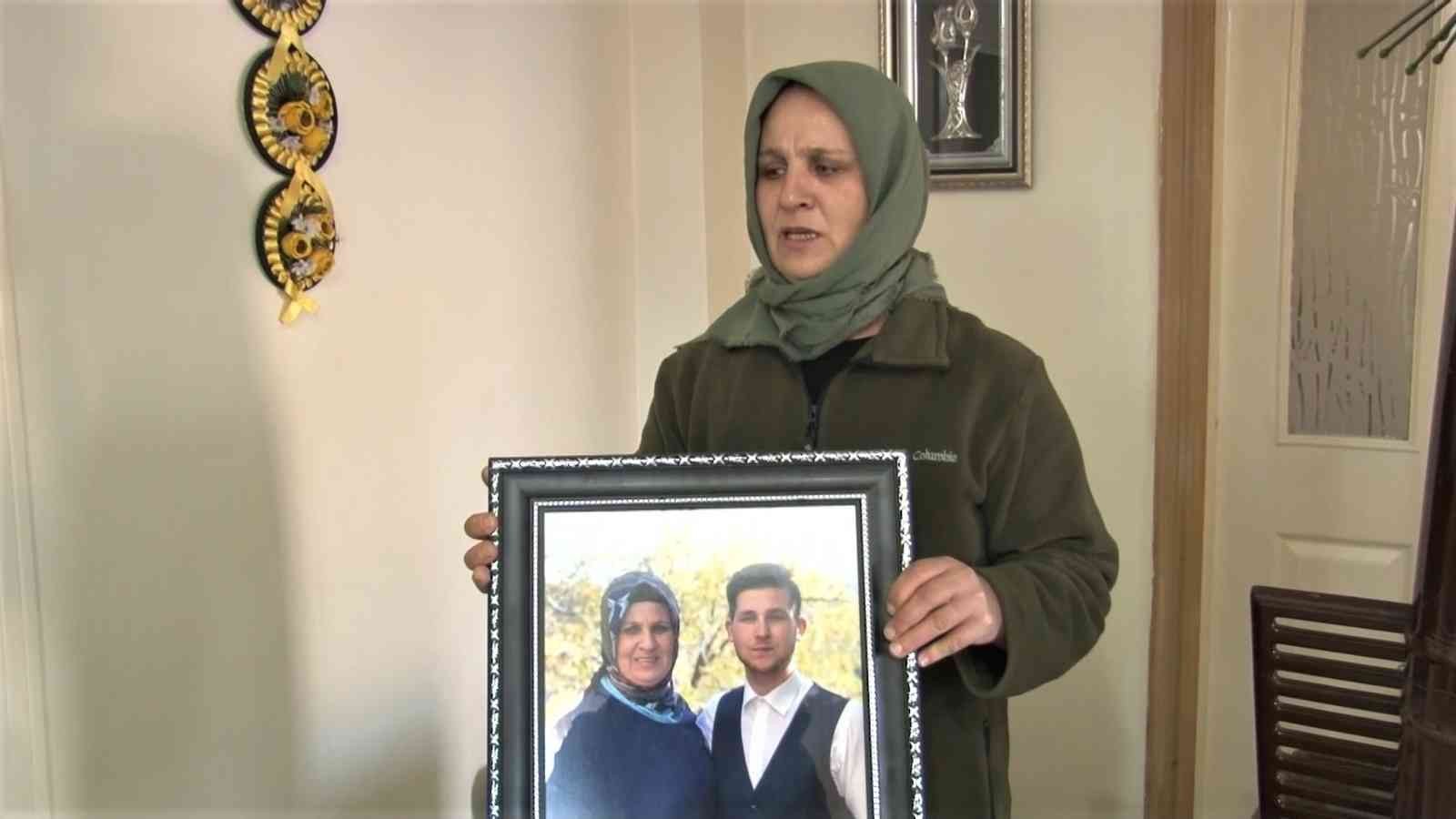Kadıköy’de ‘yan baktın’ kavgasında öldürülen gencin ailesi konuştu