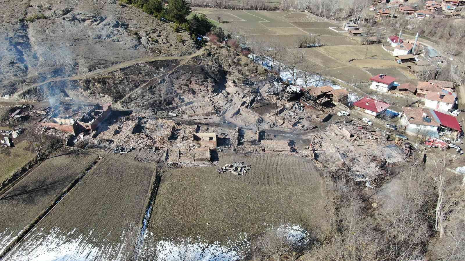 15 evin yandığı köyden geriye enkaz kaldı #kastamonu