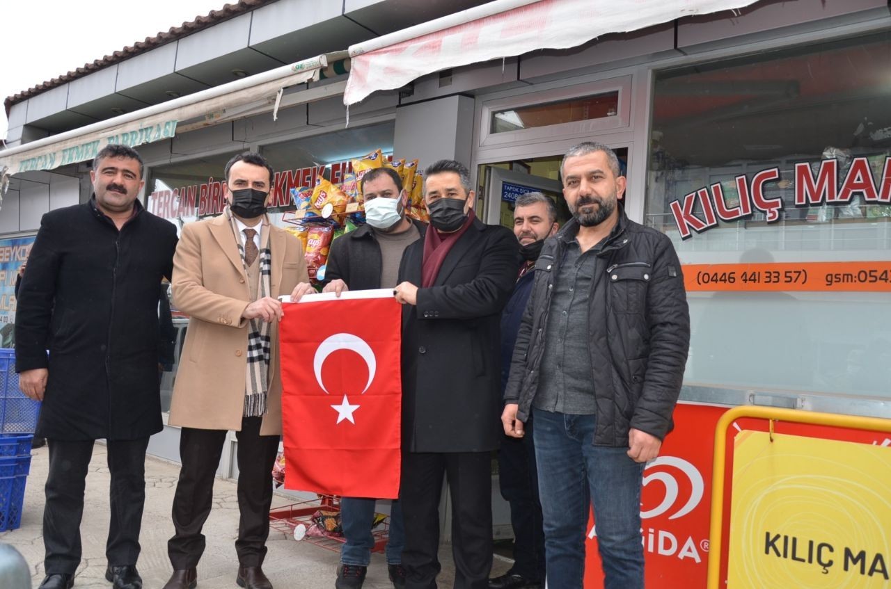 Tercan’da esnafa Türk bayrağı #erzincan