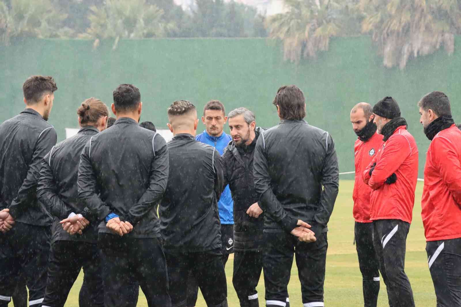 Altay, Beşiktaş maçı hazırlıklarını tamamladı