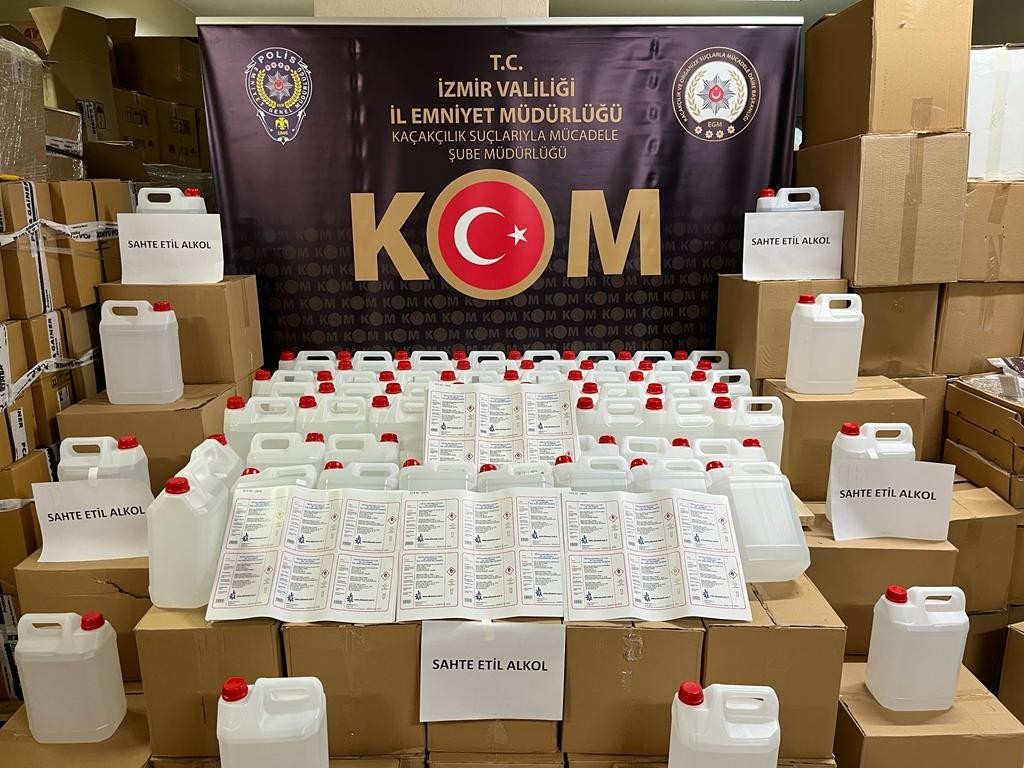 İzmir’de sahte alkol kaçakçılarına darbe: 4 tutuklama