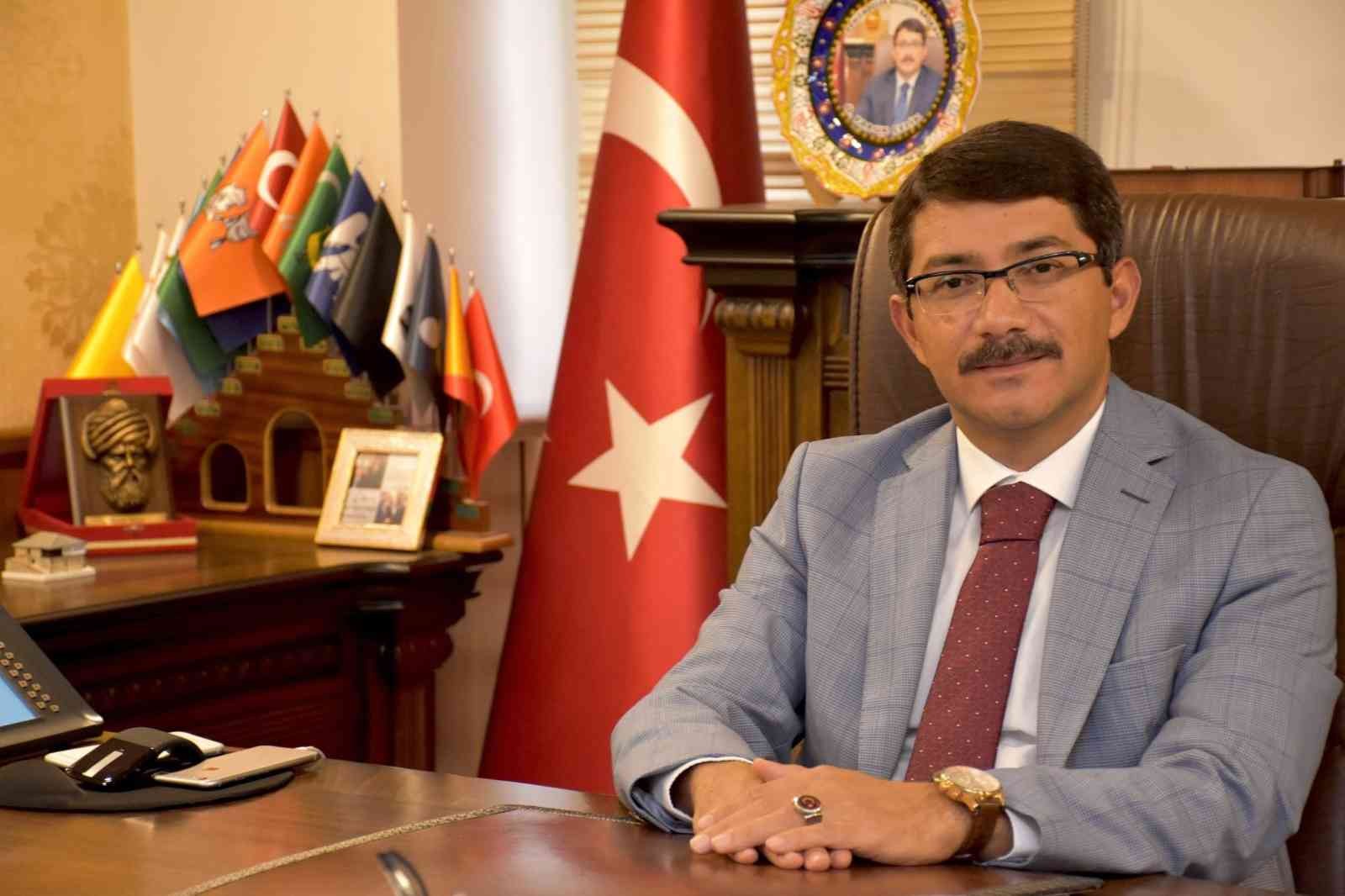 Şehzadeler Belediye Başkanı Çelik, koronaya yakalandı
