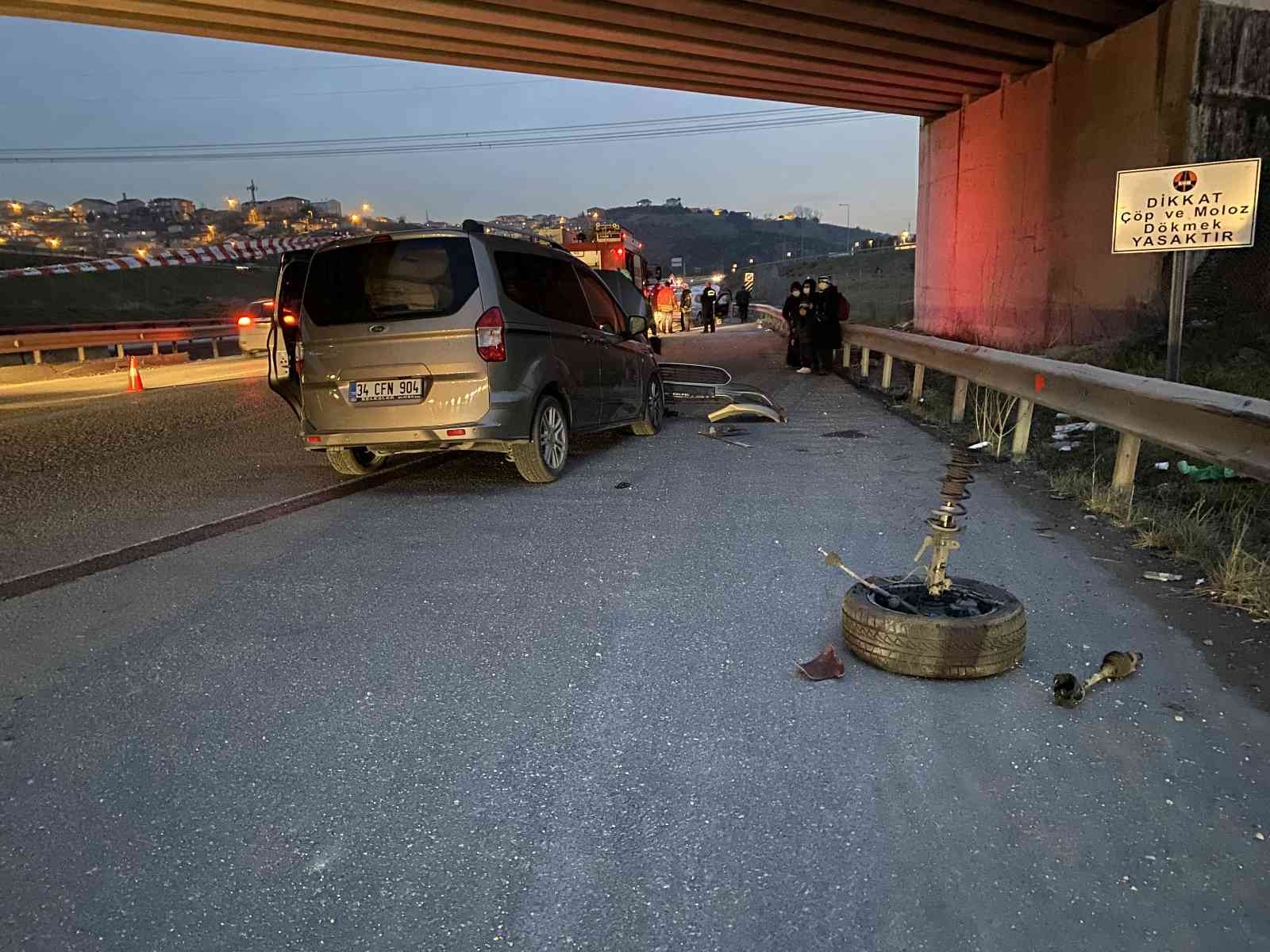 Çekmeköy’de zincirleme trafik kazası: 7 araç birbirine girdi #istanbul