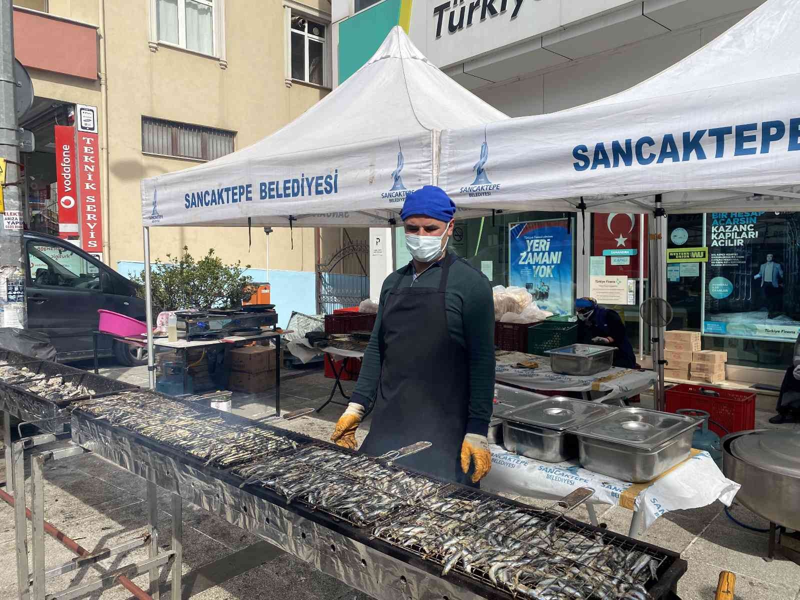 Sancaktepe’de festivalde 7 ton hamsi dağıtıldı #istanbul