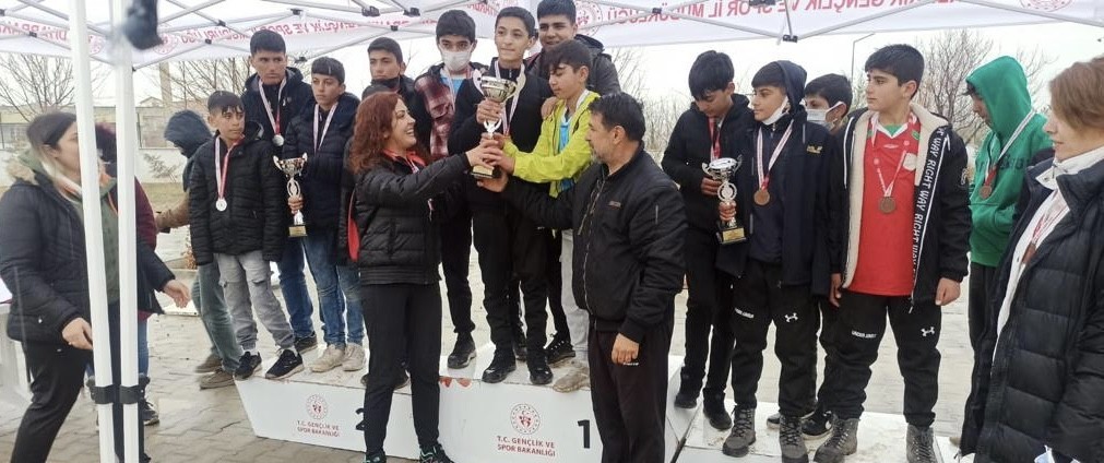 Mehmet Cansız Ortaokulu il birincisi oldu #diyarbakir