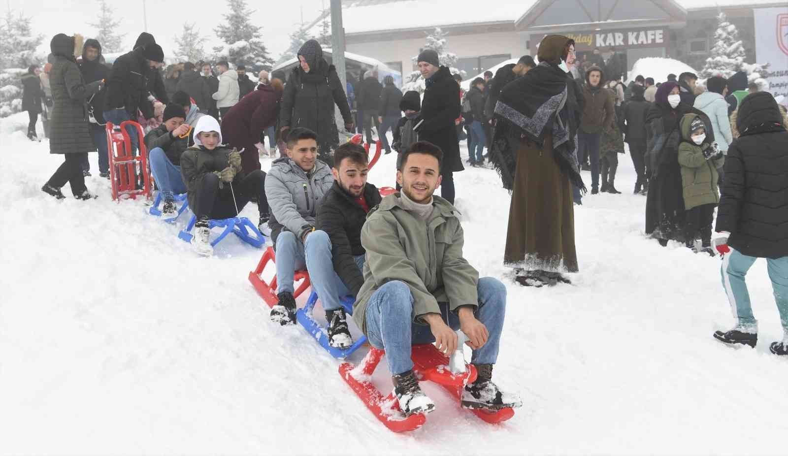 Öğrenciler Akdağ’da kayak keyfi yaptı #samsun
