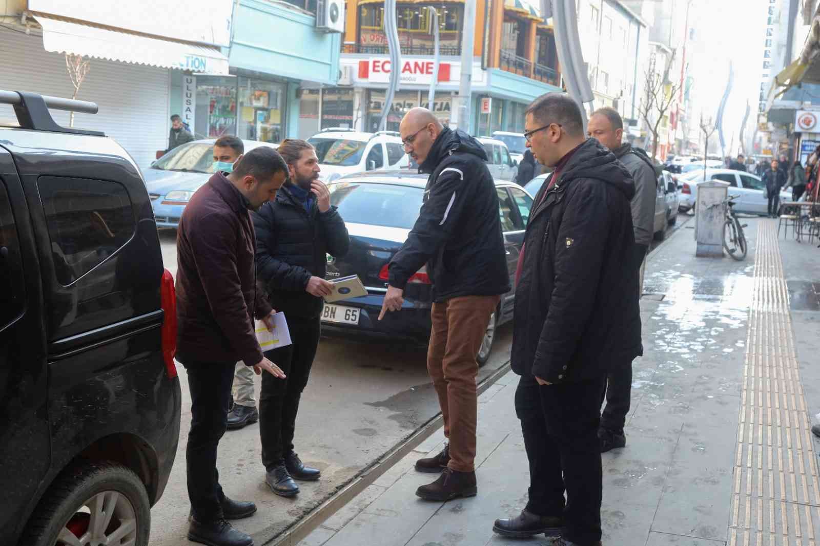 Başkan Vekili Aydın’dan Yüzbaşıoğlu Caddesi esnafına ziyaret