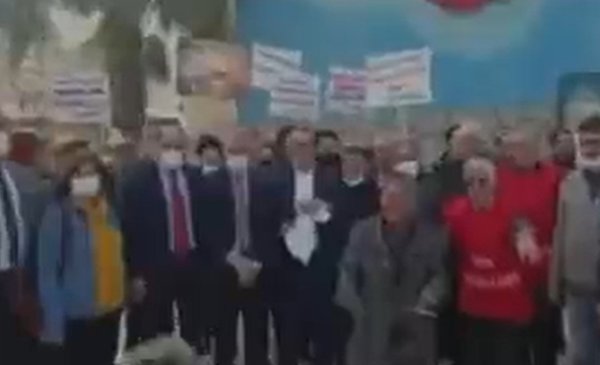 Özrü kabahatinden büyük! Yanına gelen engelli vatandaşı kovan CHP’li vekil: Abarttılar