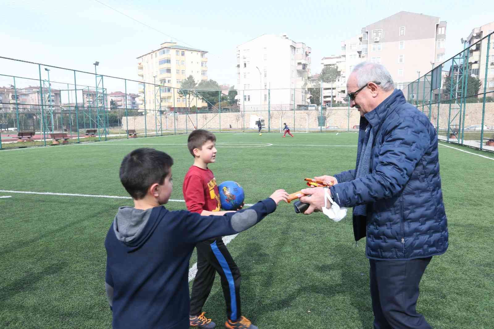 Başkan Aygün, çocuklarla bir araya geldi #kocaeli
