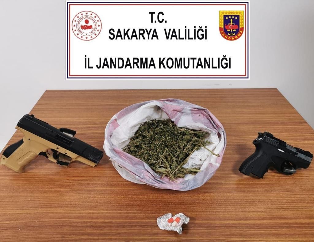 Sakarya’da 3 kilo uyuşturucu ele geçirildi: 2 gözaltı