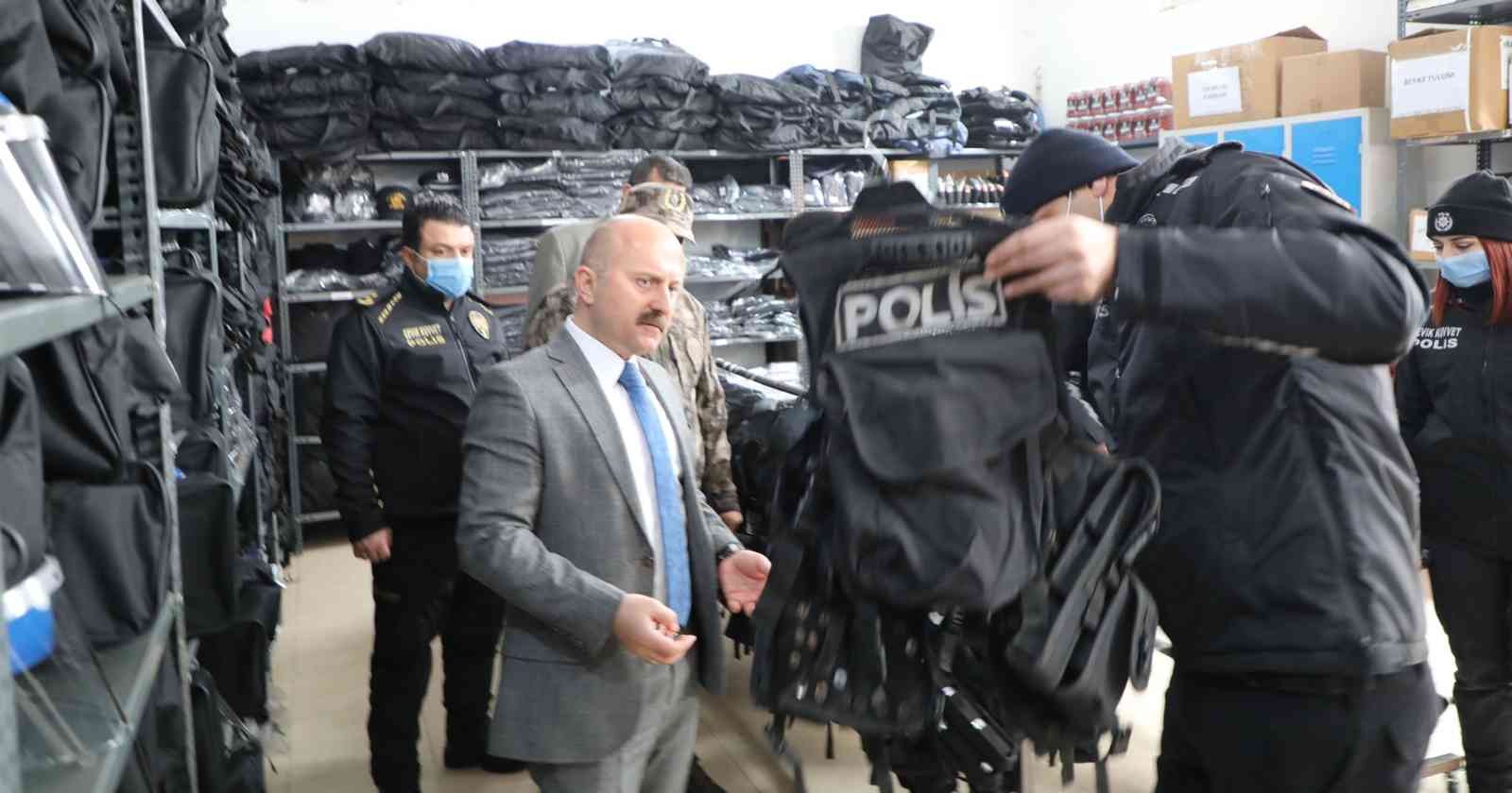 Vali Varol, polislerle bir araya geldi #agri