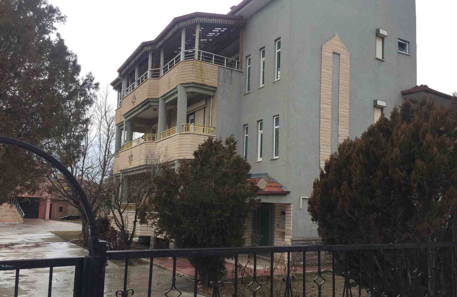 Konya’da gurbetçinin 3 katlı evinden hırsızlık