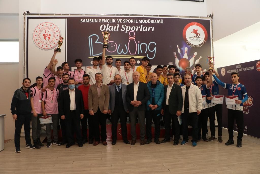 Liselerarası Bowling Türkiye Şampiyonası’nın kazananlar kupalarını aldı #samsun