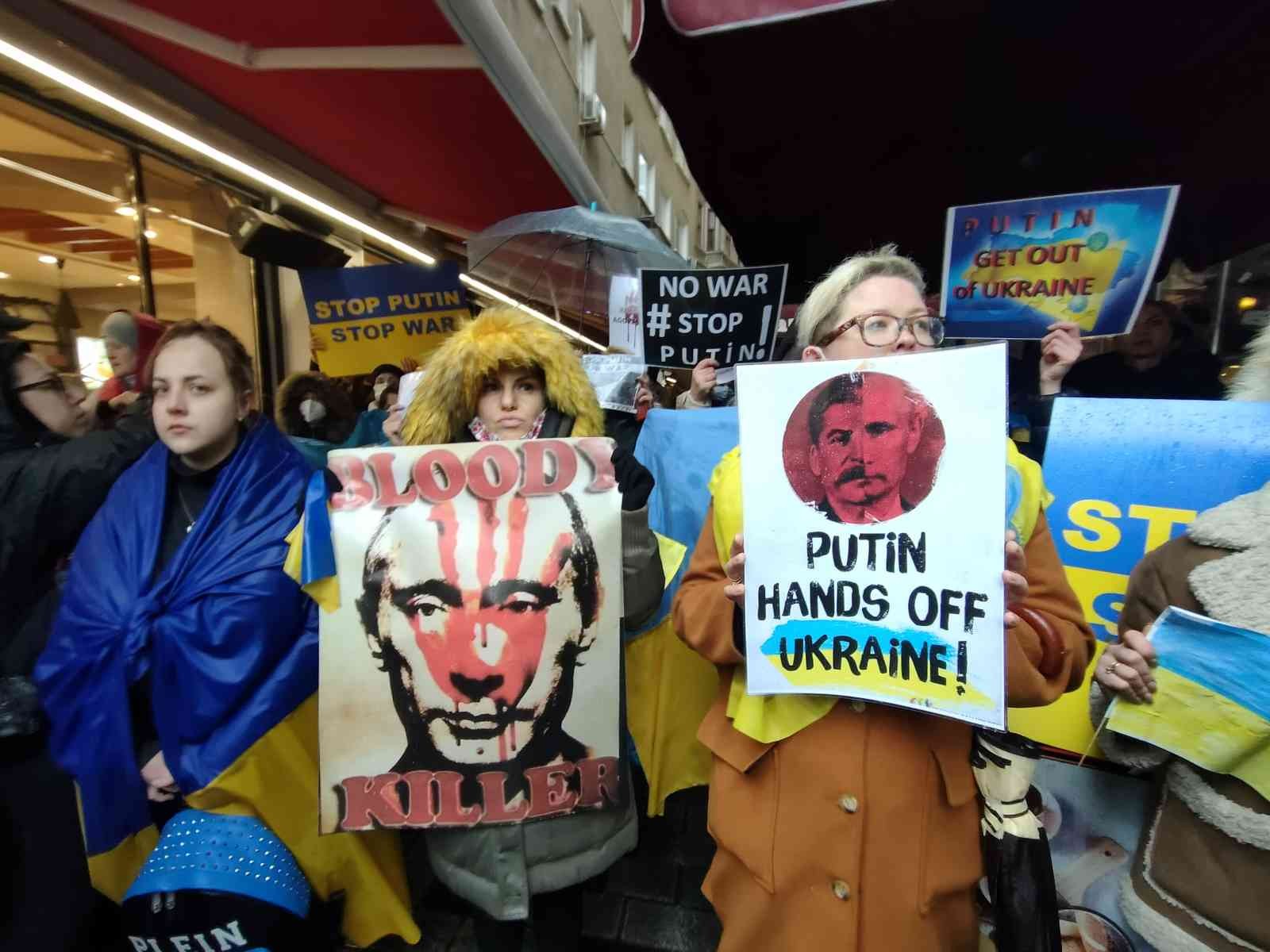 İstanbul’da Ukraynalılardan Rusya Başkonsolosluğu önünde eylem #istanbul