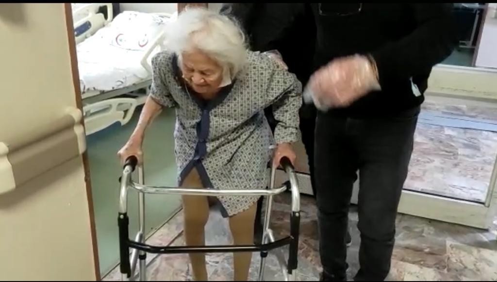 94 yaşında düştü kalçasını kırdı, ertesi gün yürüdü #mugla