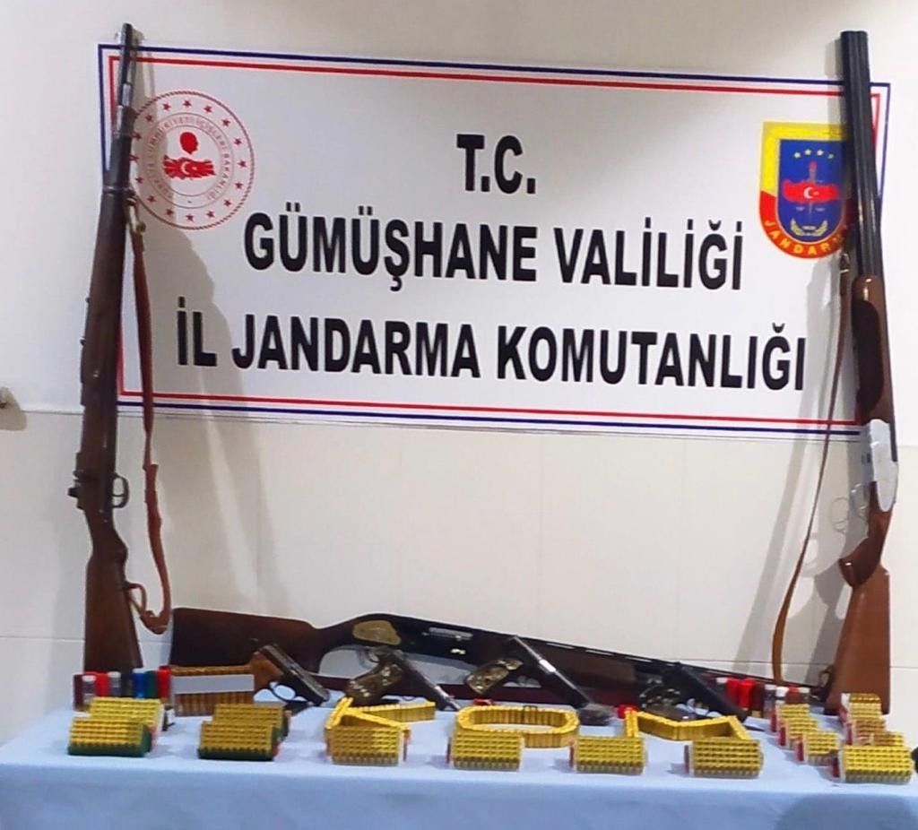 Jandarma’dan kaçak silah operasyonu #gumushane
