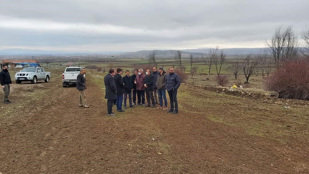 Kaymakam Düzgün köyde yürütülen çalışmaları yerinde inceledi