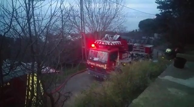 Kınalıada’da yangın paniği: Maltepe ve Burgazada’dan ekipler sevk edildi #istanbul