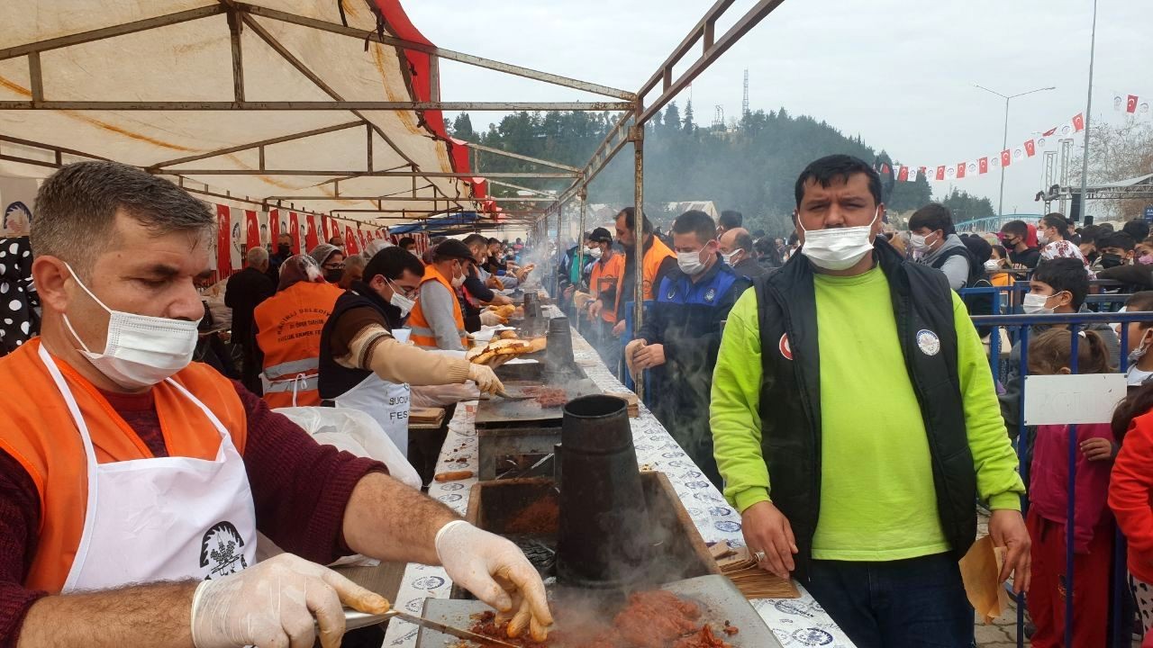 Kadirli sucuk ekmek festivali renkli görüntülere sahne oldu #osmaniye