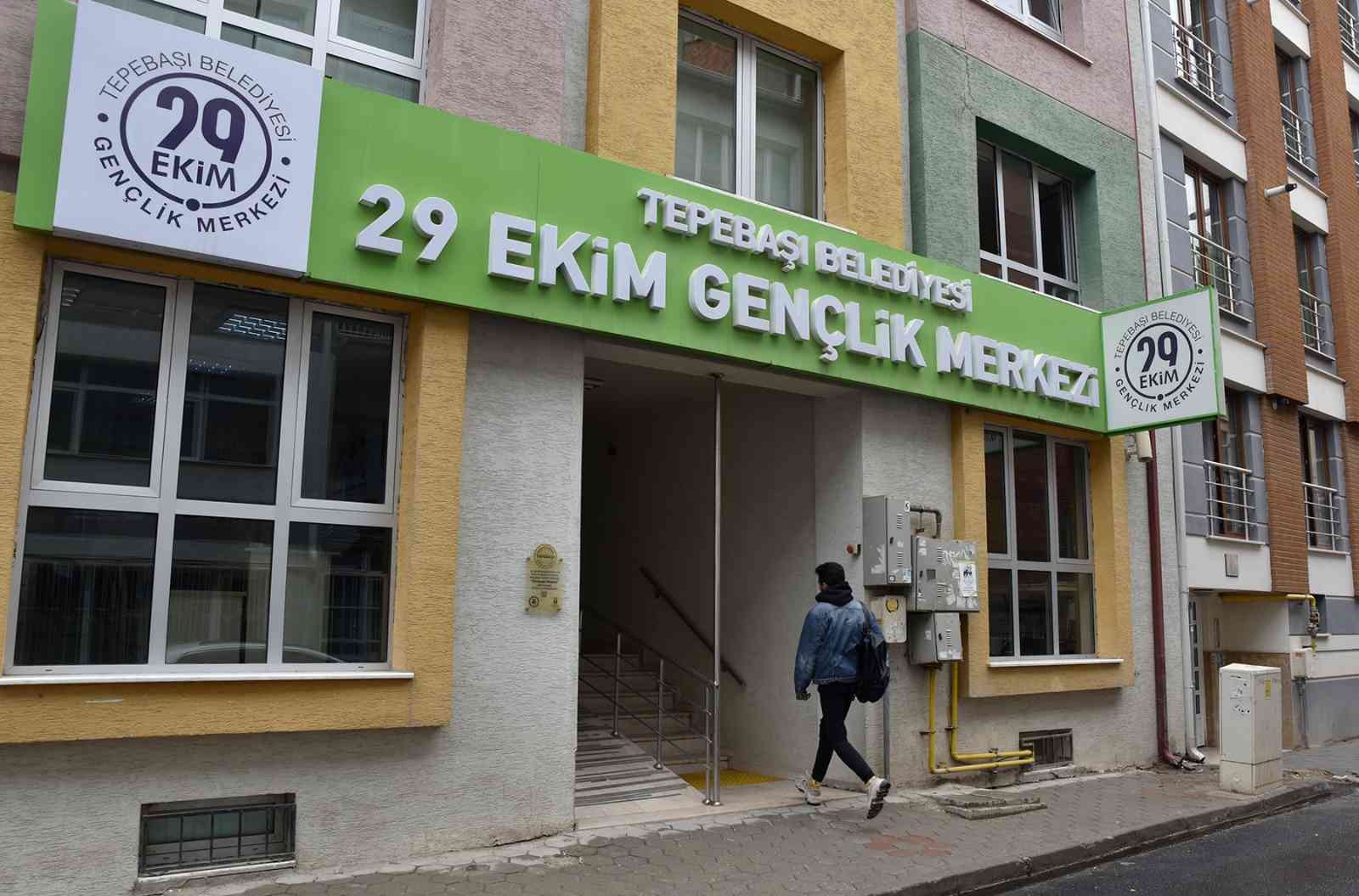 Dakikalar içinde bin 250 genç kayıt oldu