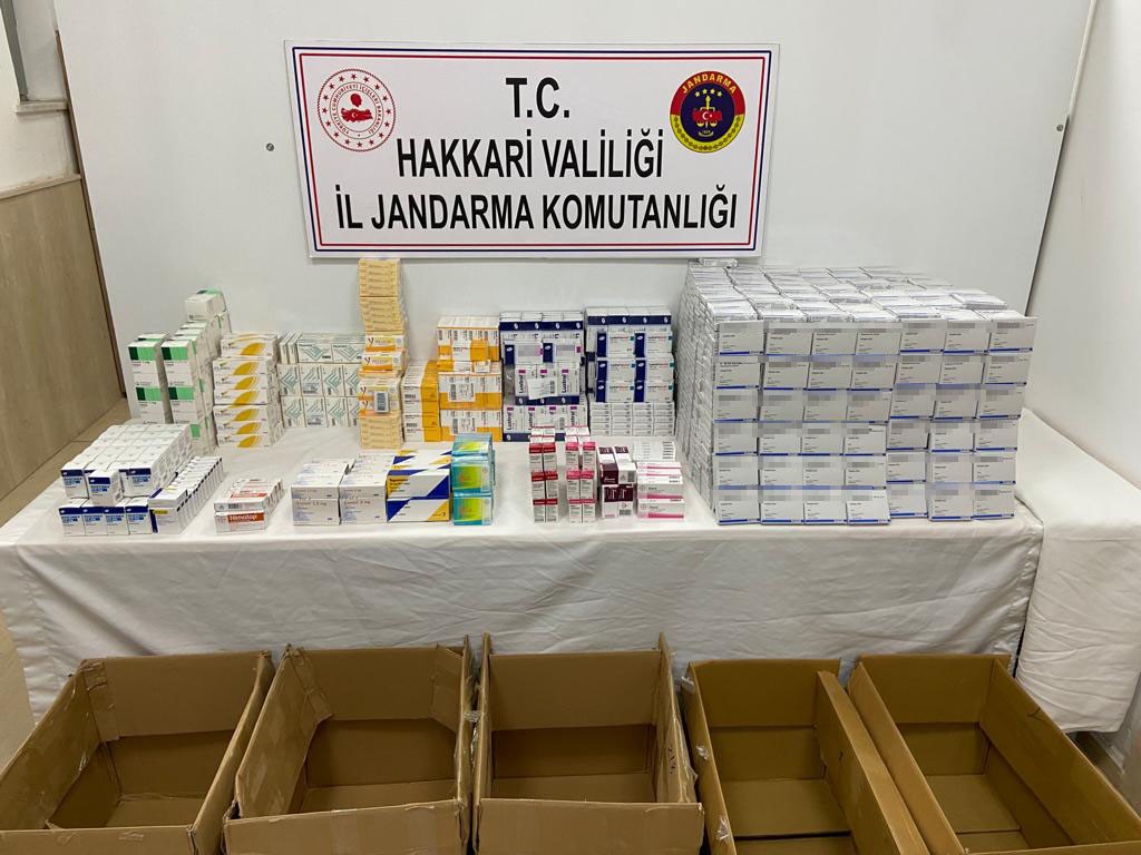 Yüksekova’da 2 bin 330 paket kırmızı reçeteli ilaç ele geçirildi